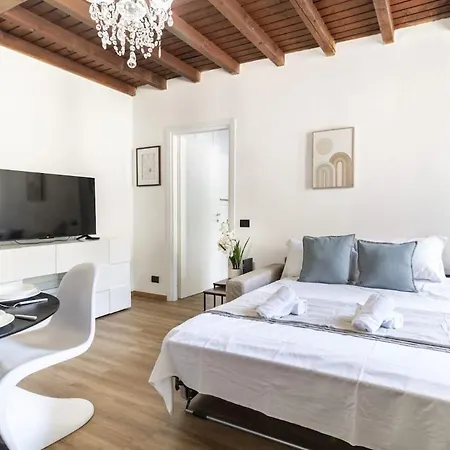 Tower Downtown Borghi Apartment Como