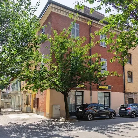 Apartment Tower Downtown Borghi