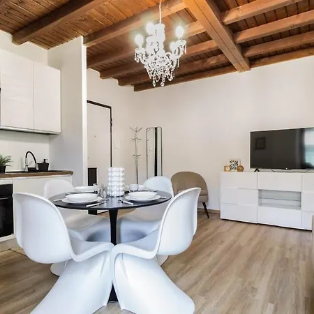 Tower Downtown Borghi *