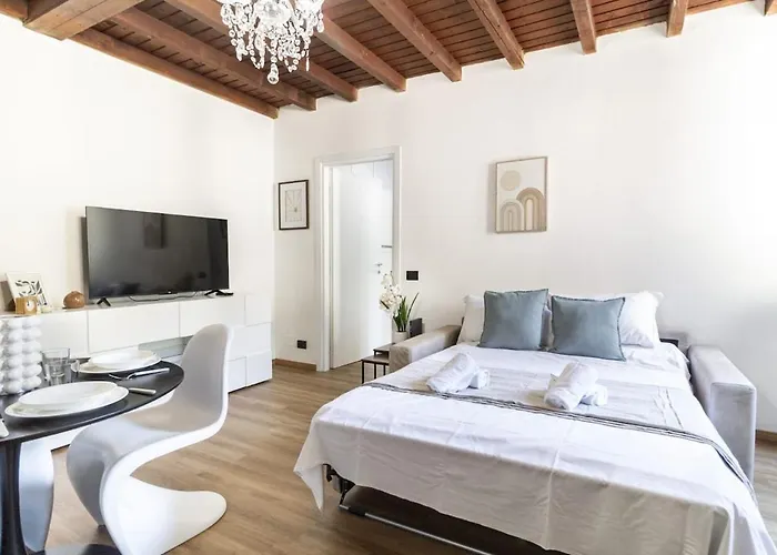 Tower Downtown Borghi Appartement Como