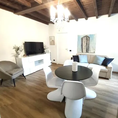 דירה Tower Downtown Borghi קומו